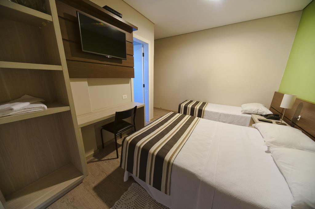 קוריטיבה Hotel Sol By Mrhotelaria מראה חיצוני תמונה